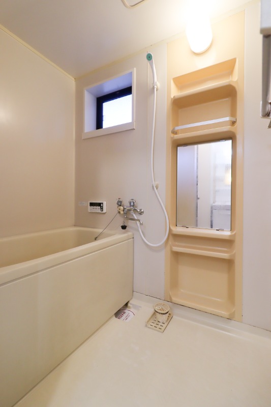 バス・シャワールーム　図面と現状に相違がある場合には現状を優先