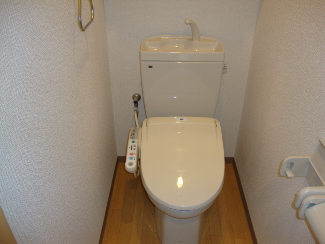 トイレ　シャワー付トイレ