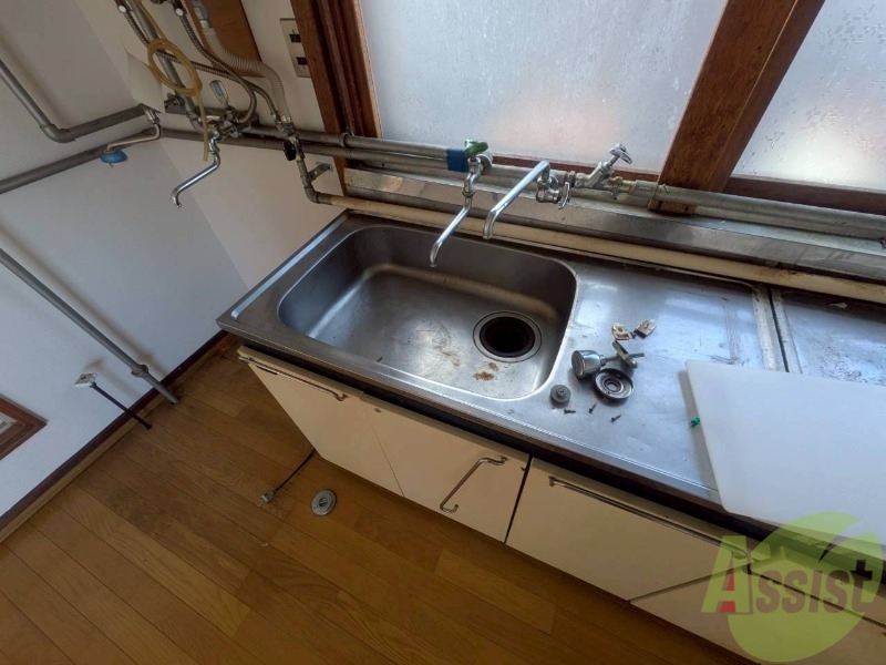 洗面設備　こちらに洗面台があります。朝の洗顔はこちらで。