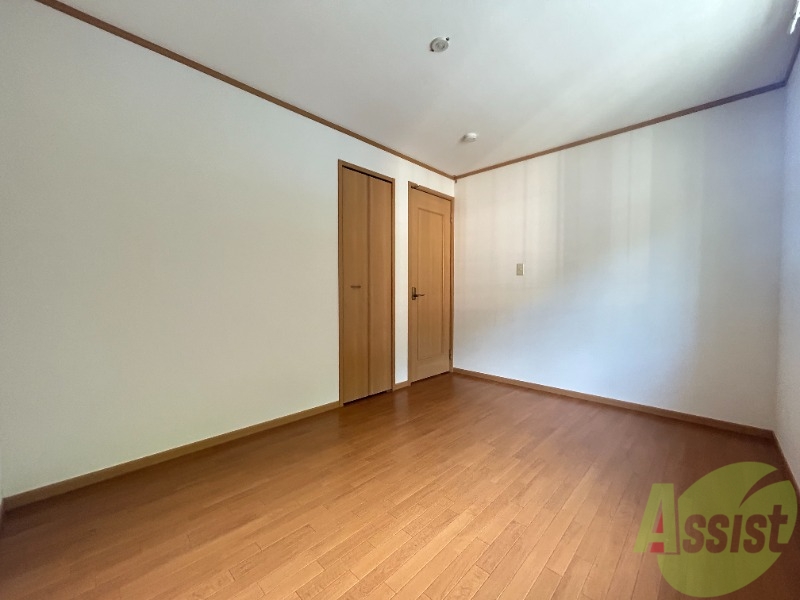 その他部屋・スペース　寝室になりそうな洋室です。広くて使いやすそうですね。