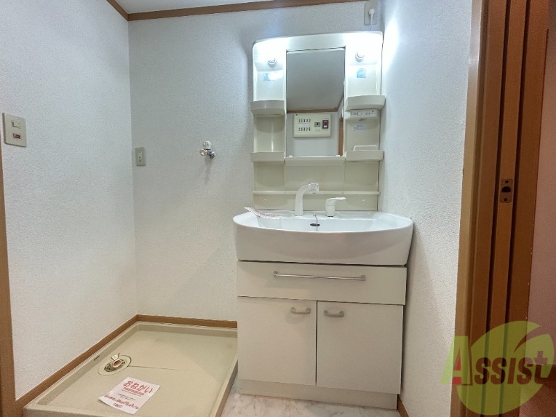 洗面設備　シャンプードレッサーなので身支度しやすそうですね。