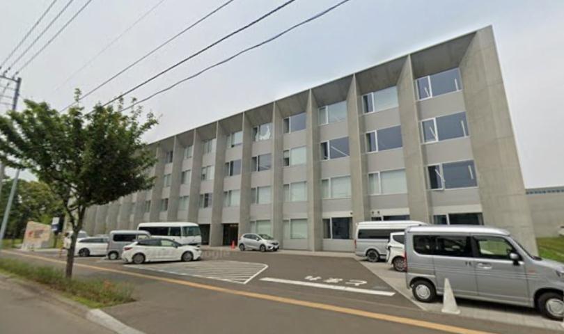 コンビニ　セブンイレブン（コンビニ）まで1143m