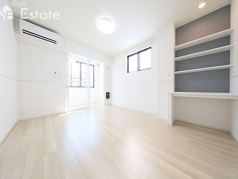 居室・リビング　内装