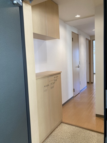 玄関　玄関まわりも広々です