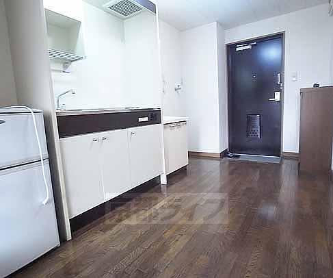 キッチン　キッチンまわりも広々です