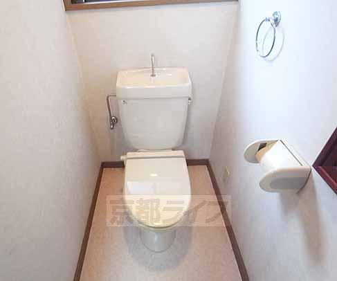 トイレ　シンプルなトイレ