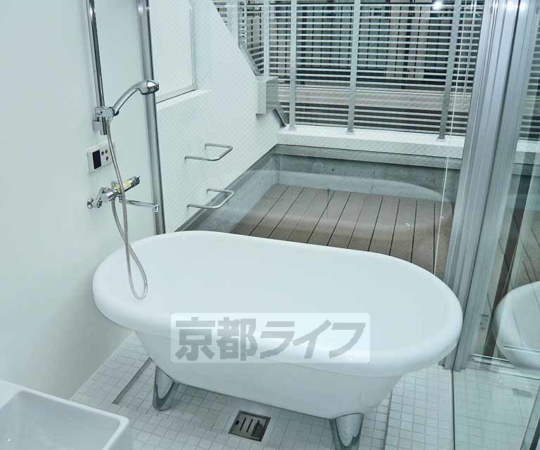 バス・シャワールーム　お洒落なお風呂です。