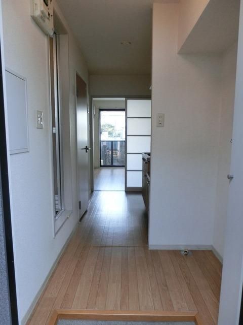 その他設備　玄関から見たお部屋