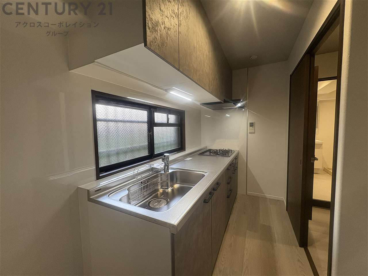 キッチン　水回りからも行けるので効率よく家事をこなせます。