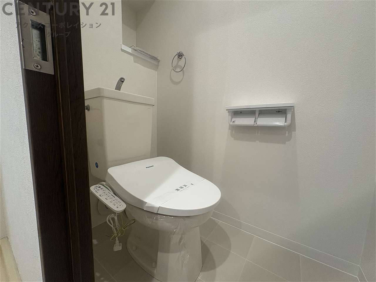 トイレ　温水洗浄便座付き