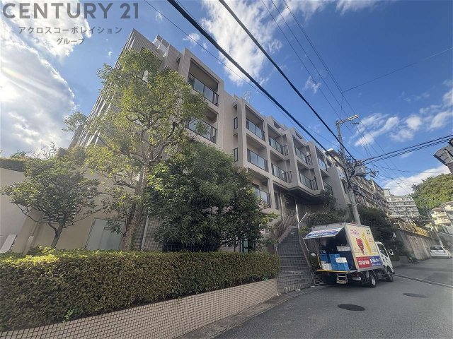 建物外観　オートロックで安心☆