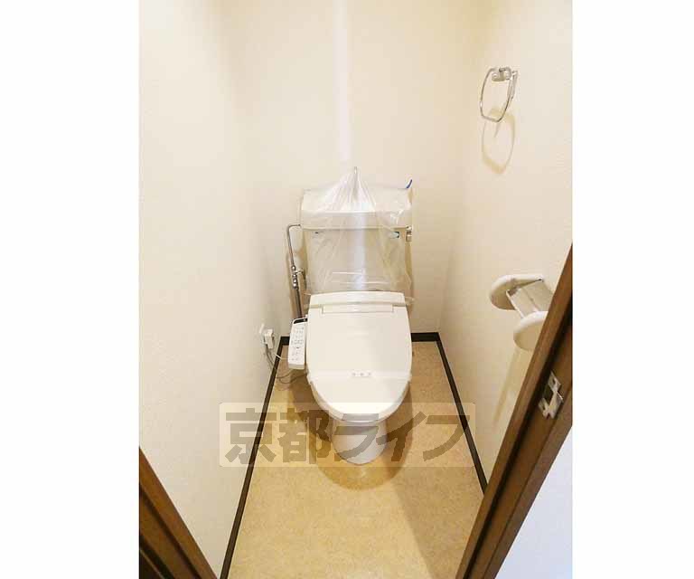 トイレ　ウォシュレット付きです！