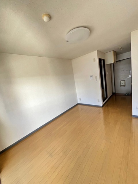 居室・リビング　反転別部屋参考写真