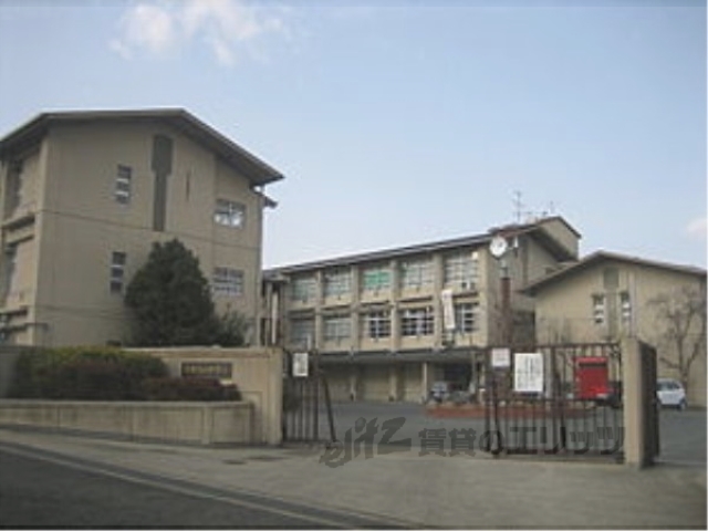 中学校　長岡第四中学校（中学校）まで1300m