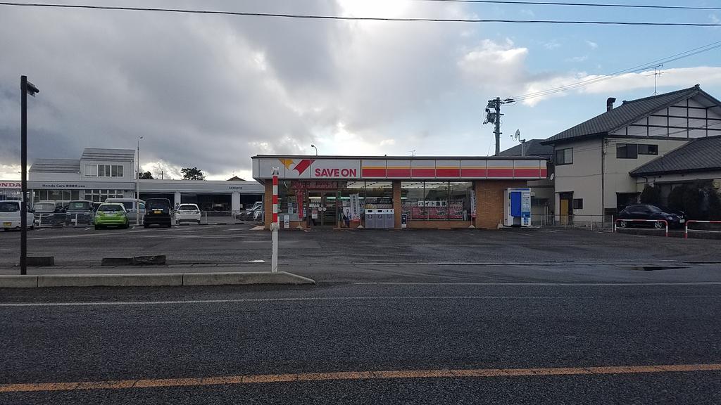 コンビニ　セーブオン白根高井団地店（コンビニ）まで191m