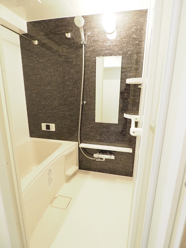 バス・シャワールーム　お風呂もきれいです