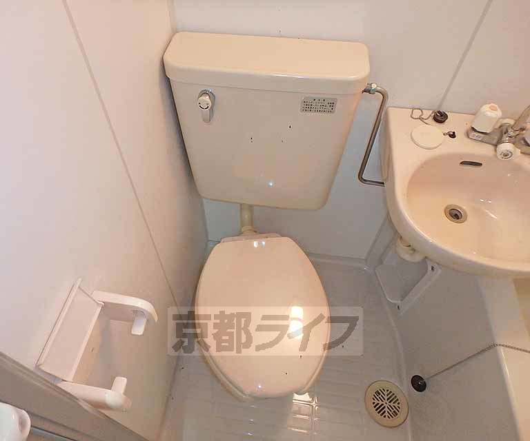 トイレ　清潔感のあるトイレです。
