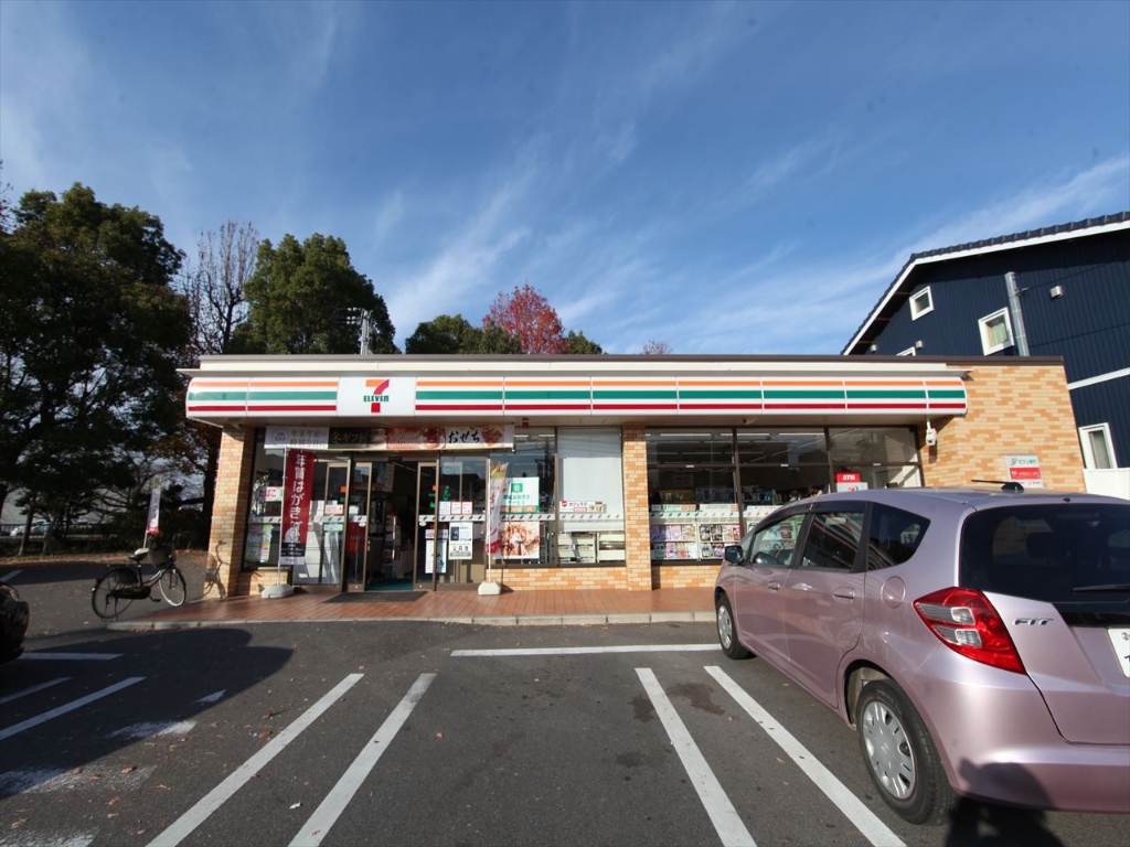 コンビニ　セブンイレブン 名古屋龍ノ口町1丁目店（コンビニ）（コンビニ）まで195m