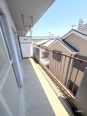 バルコニー　開放的なバルコニー