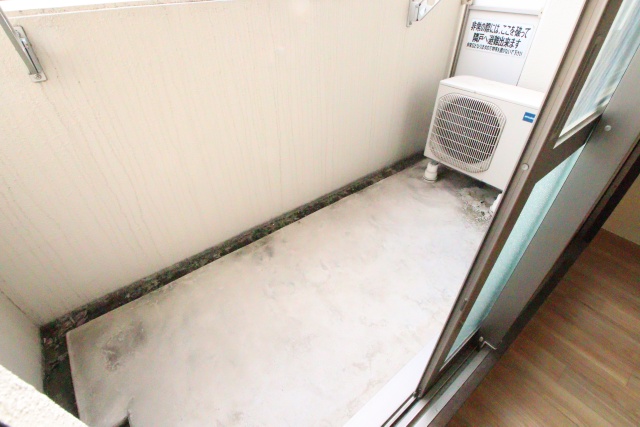 バルコニー　※別室の参考写真の為、現況優先です。