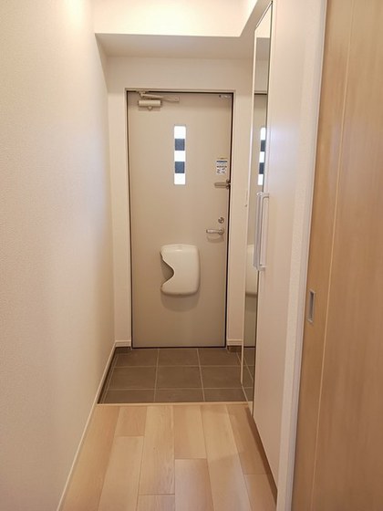 玄関　※別部屋の写真です