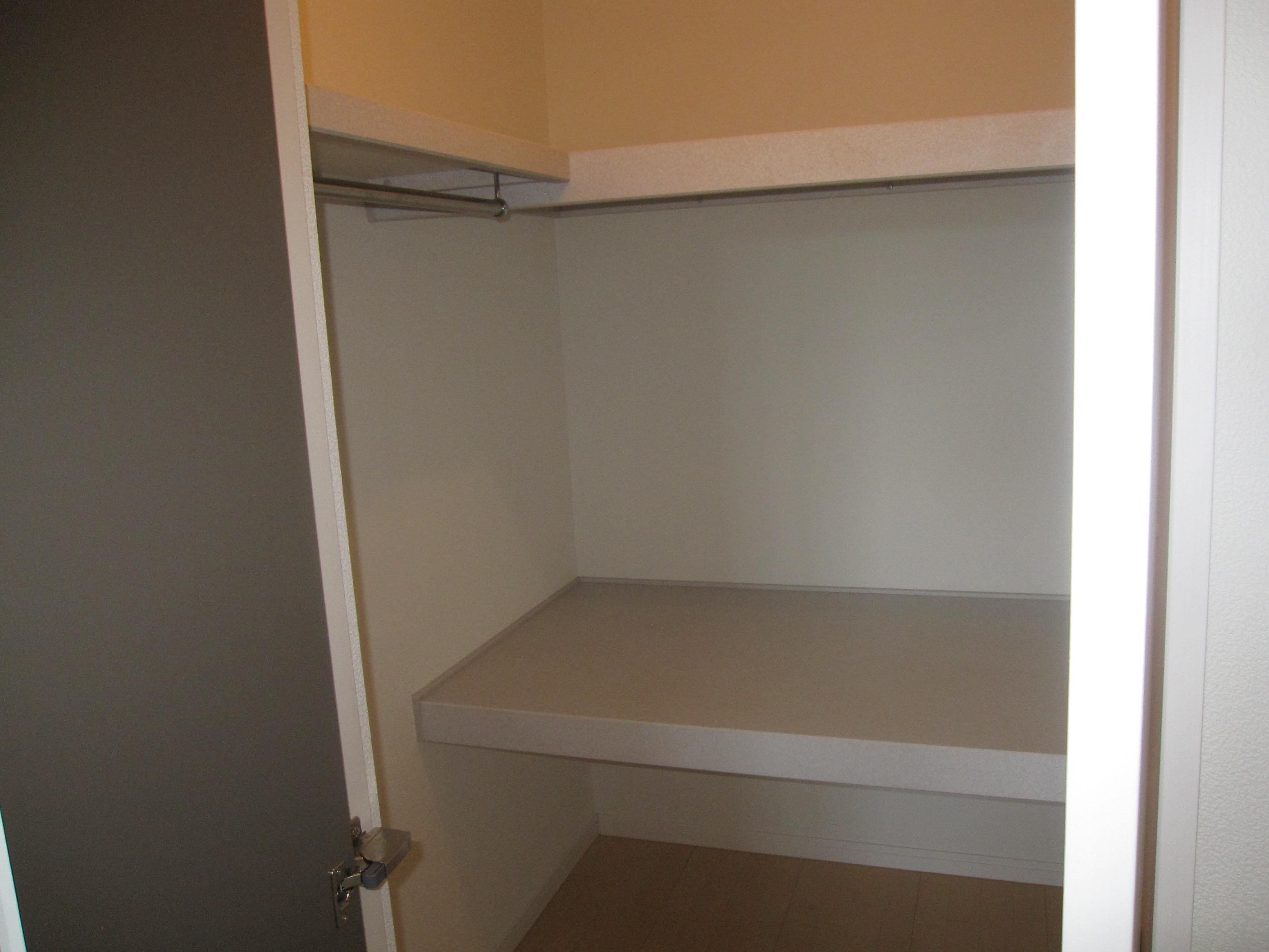 収納　ウオークインクローゼット