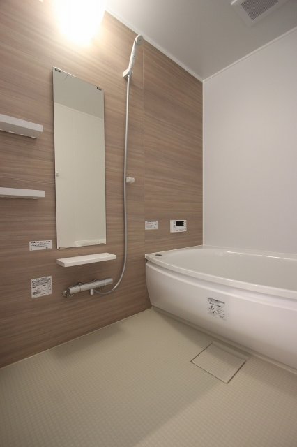 バス・シャワールーム　同物件、別号室のものです。