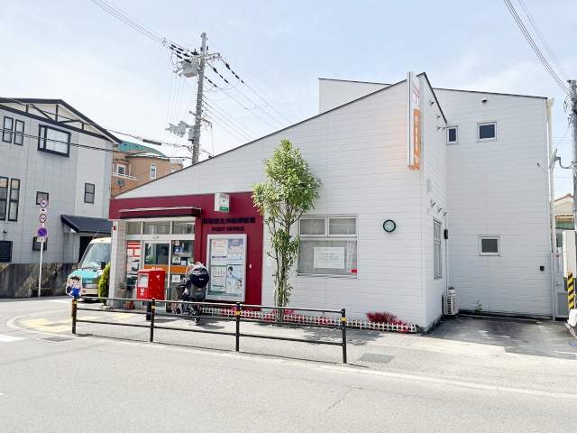 郵便局　箕面粟生外院郵便局（郵便局）まで757m