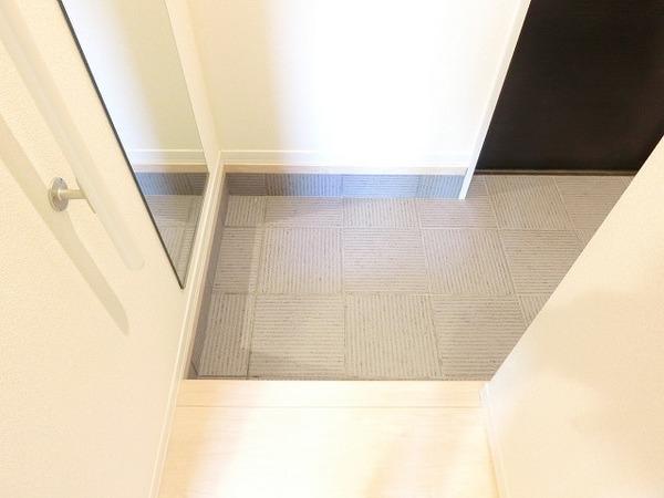 玄関　シューズボックスあり！