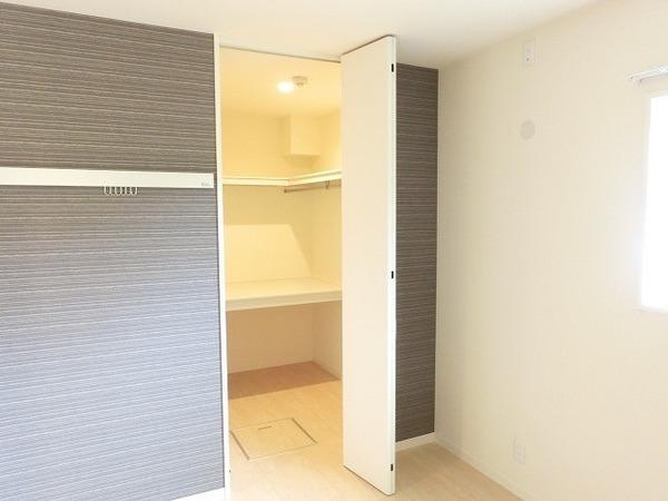 収納　ウォークインクローゼット！