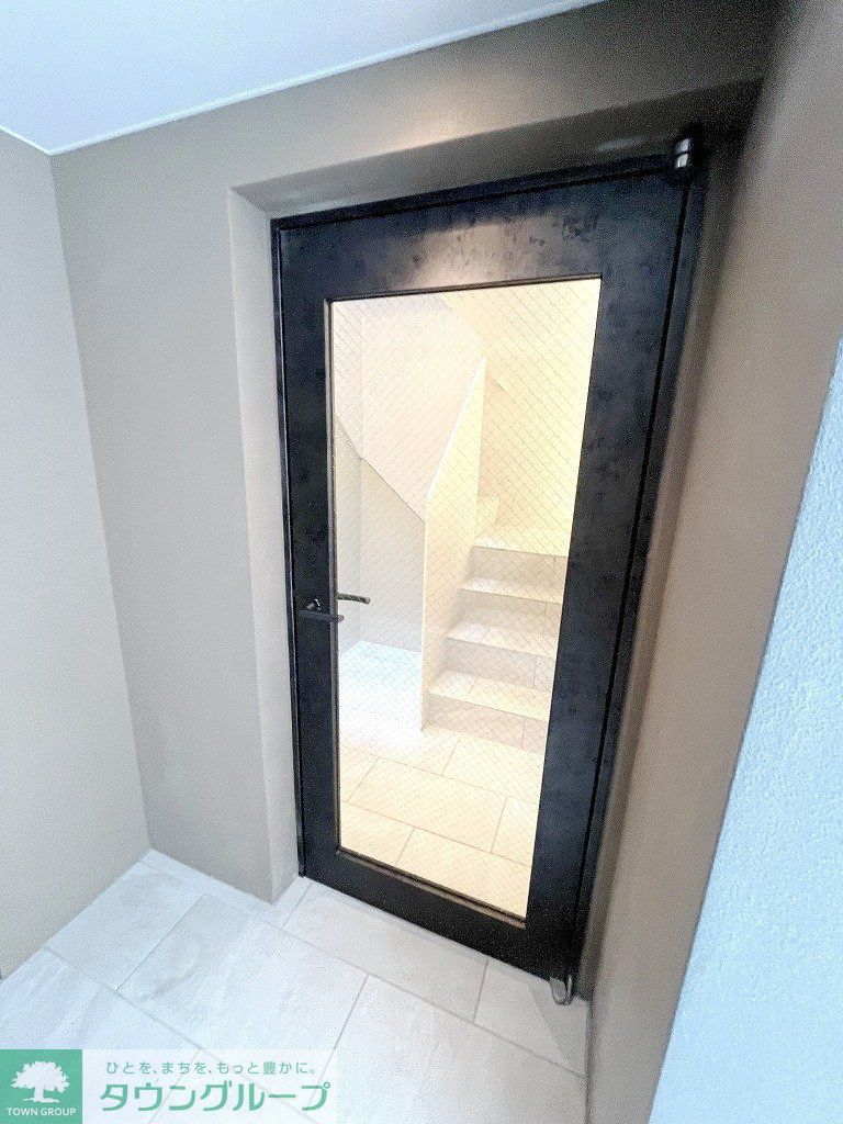 エントランス　エントランス