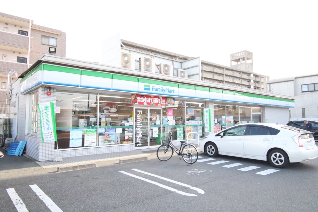 コンビニ　ファミリーマート　助光二丁目店（コンビニ）まで37m
