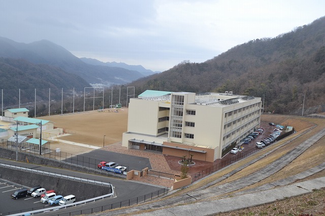 小学校　広島市立みどり坂小学校（小学校）まで836m