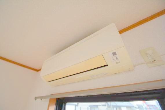 その他設備　エアコンがはじめからついているのはお得ですね。