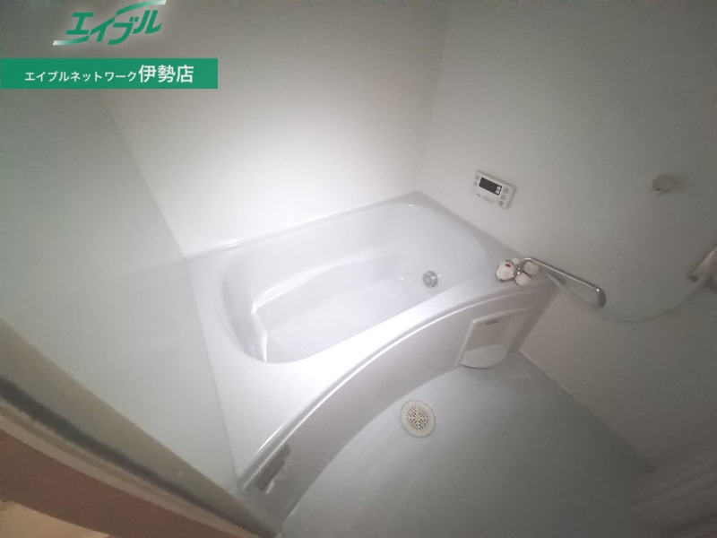 バス・シャワールーム　同物件別部屋のお写真です。