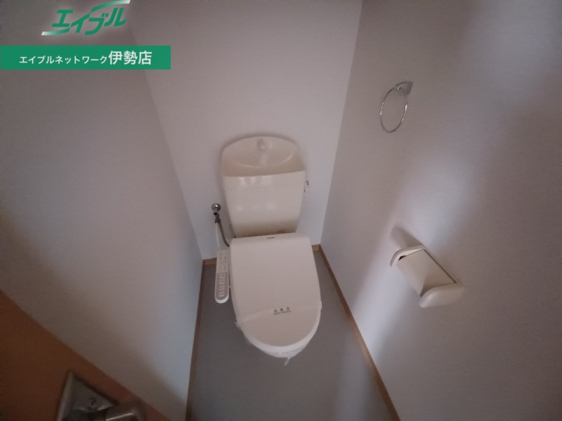 トイレ　同物件別部屋のお写真です。