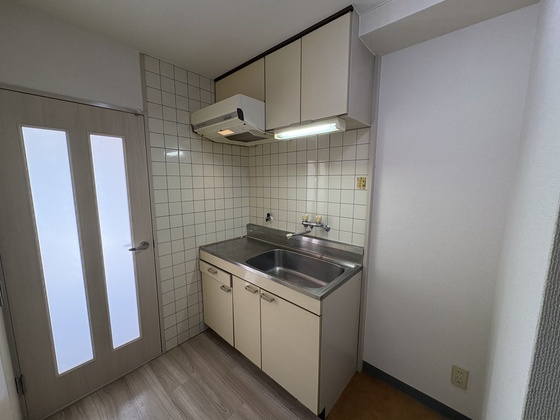 キッチン　※別部屋の写真です