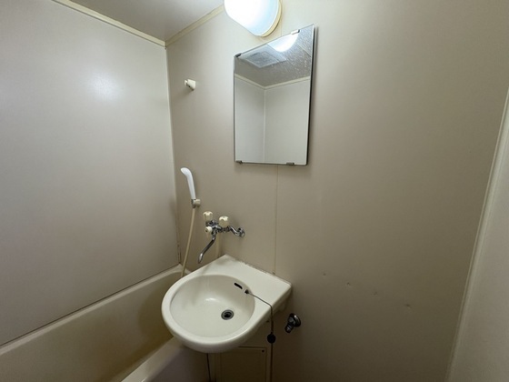 洗面設備　※別部屋の写真です