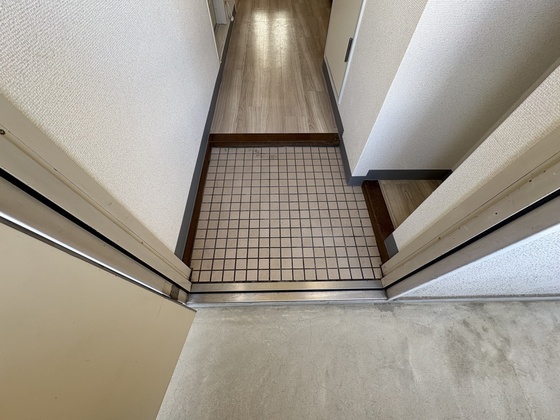 玄関　※別部屋の写真です