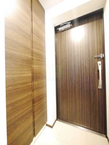 玄関　GENOVIA四谷三丁目greenveil