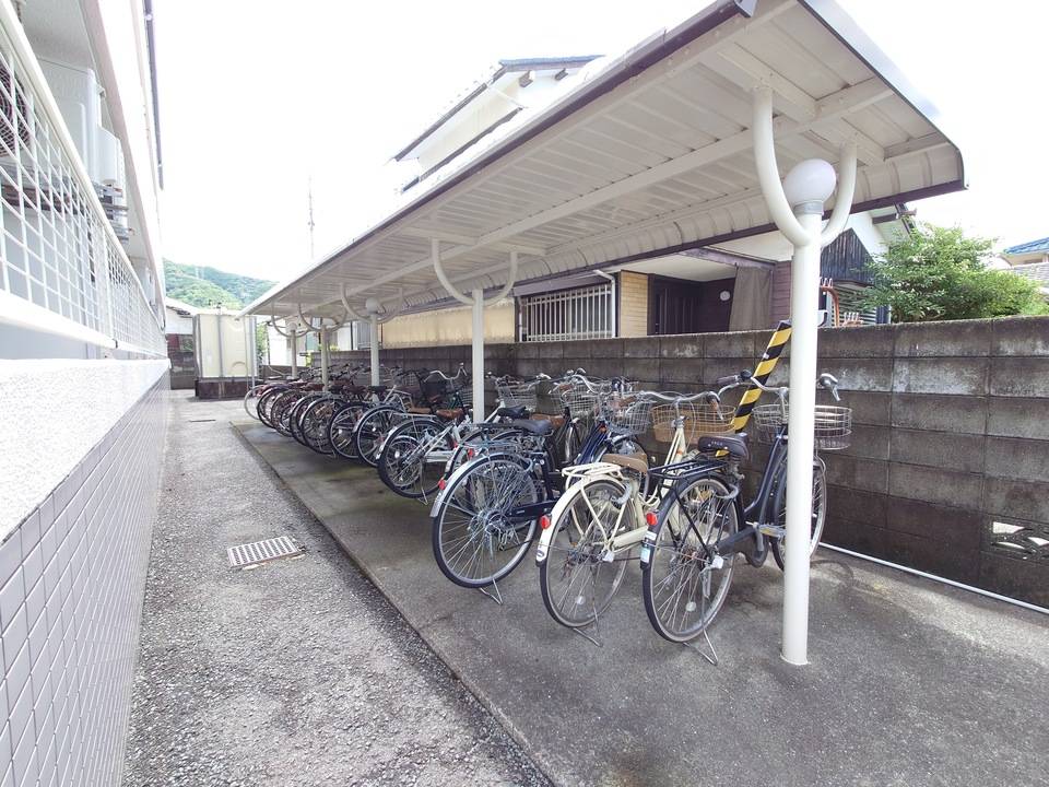 駐車場　駐輪場