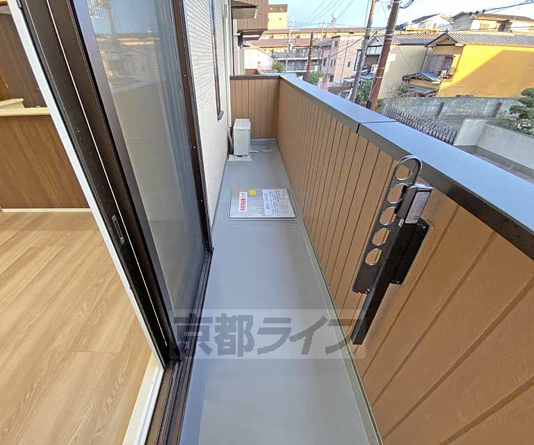 バルコニー　南向きのワイドなバルコニです。