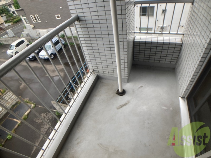 バルコニー　バルコニーです。洗濯物を干したり一息ついたりできますね！