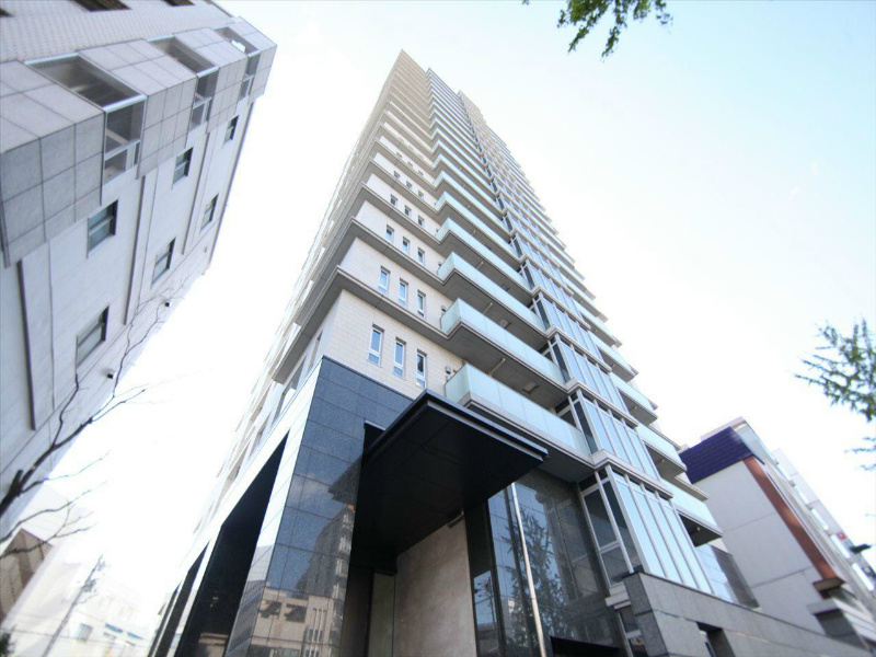 建物外観　オートロック　防犯カメラ　宅配ＢＯＸ　シャッターゲート駐車場