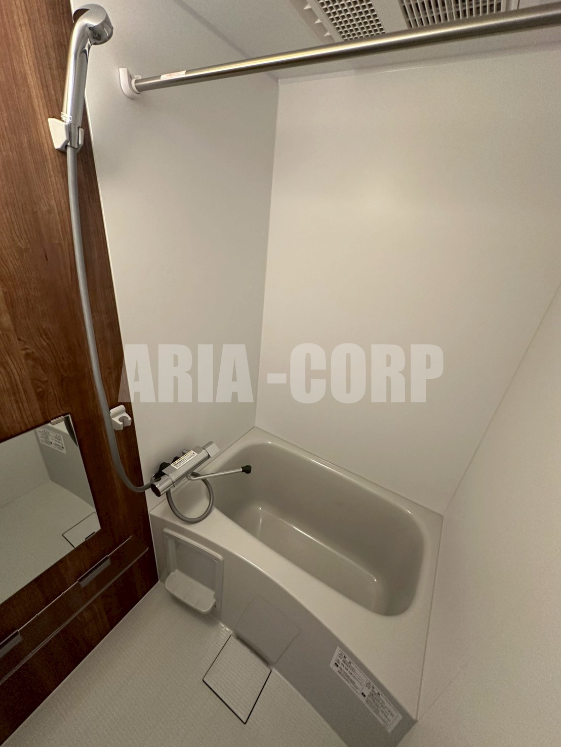 バス・シャワールーム　追炊き・浴室乾燥機付きのバスルーム♪