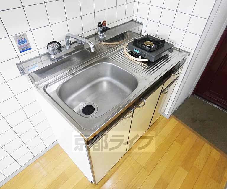 キッチン　比較的大き目のシンクです