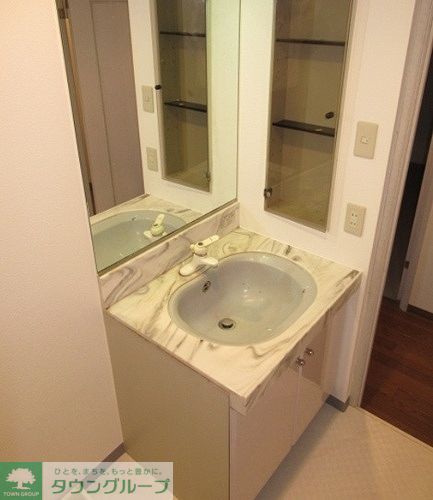 洗面設備　洗面台　内装後　※2019年5月撮影