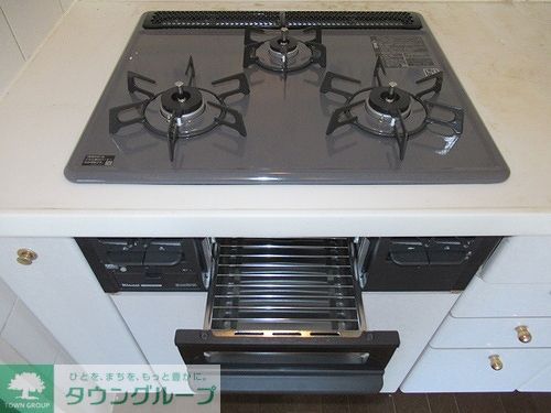 その他設備　３口ガスコンロ　※2019年5月撮影