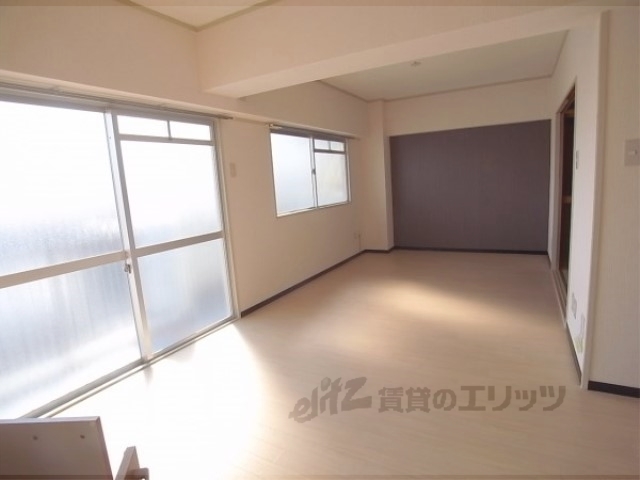 居室・リビング　１２帖