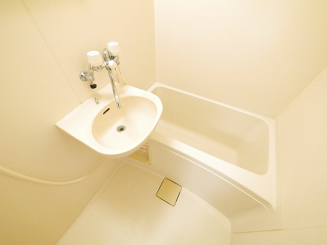 バス・シャワールーム　お風呂です